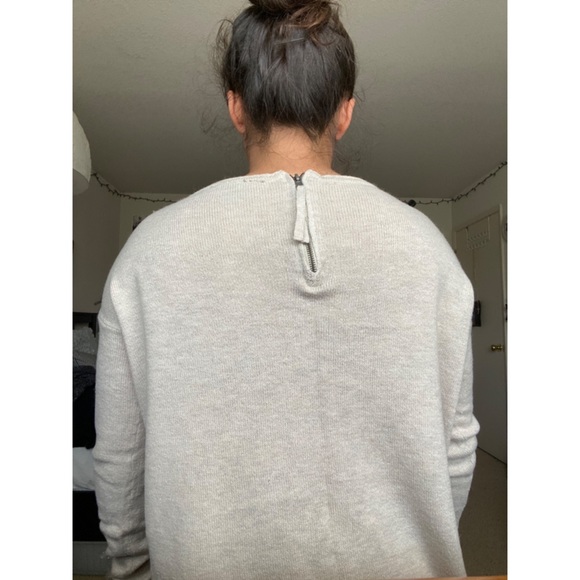 H&M Sweater - Picture 2 of 4